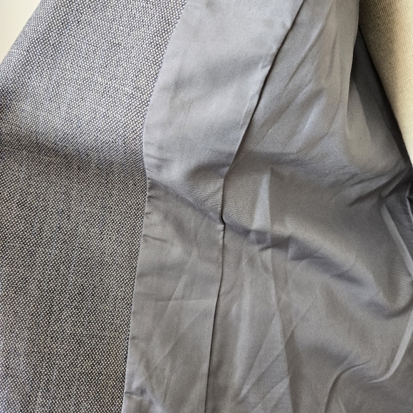 AMANDA + CHELSEA  Classic Grey Blazer With Ruched Sleeves. Size 2 - Picture 9 of 15